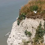 La Maison Blanche Ξενοδοχείο με διαμερίσματα Sangatte