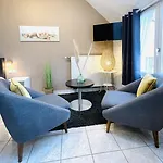 La Maison Blanche Ξενοδοχείο με διαμερίσματα 4*