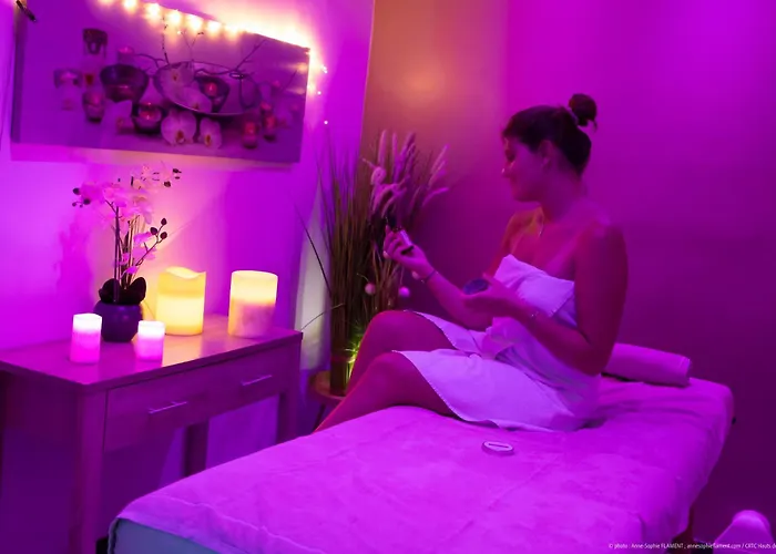 La Maison Blanche Aparthotel Sangatte