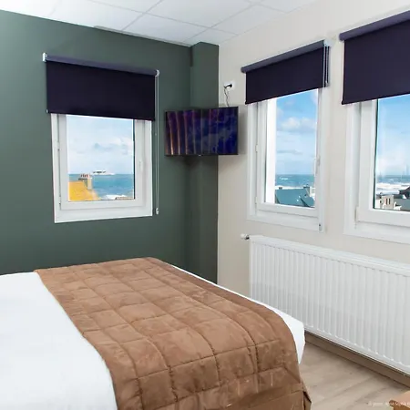 La Maison Blanche Ξενοδοχείο με διαμερίσματα 4*