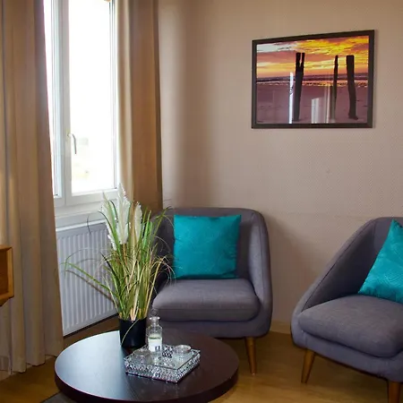 La Maison Blanche Ξενοδοχείο με διαμερίσματα 4*