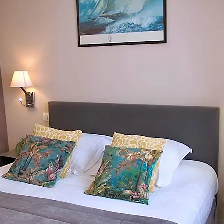 Apart-hotel La Maison Blanche 4*