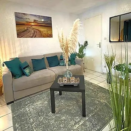 La Maison Blanche Apart Otel Sangatte
