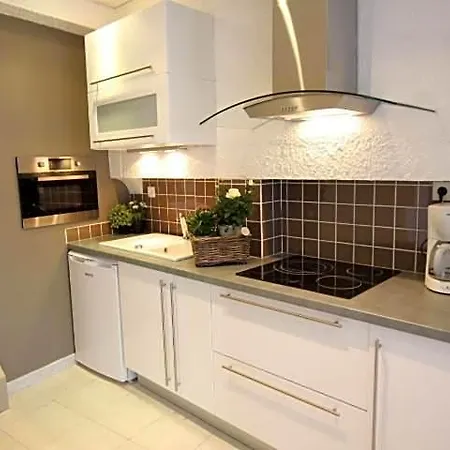 Ξενοδοχείο με διαμερίσματα La Maison Blanche