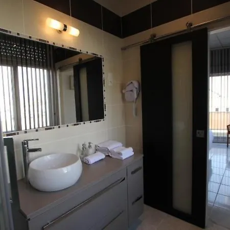 La Maison Blanche Ξενοδοχείο με διαμερίσματα 4*