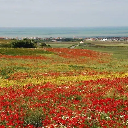 La Maison Blanche Aparthotel Sangatte