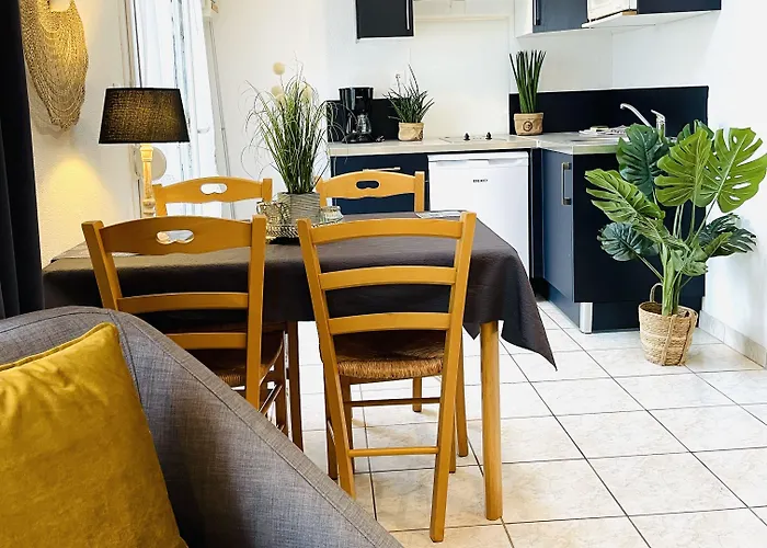 La Maison Blanche Апарт-отель 4*